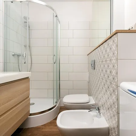 Beige Studio On The Coast With Parking And Balcony In By Renters Appartement